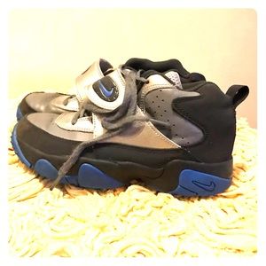 Boys bike size 3 sneakers